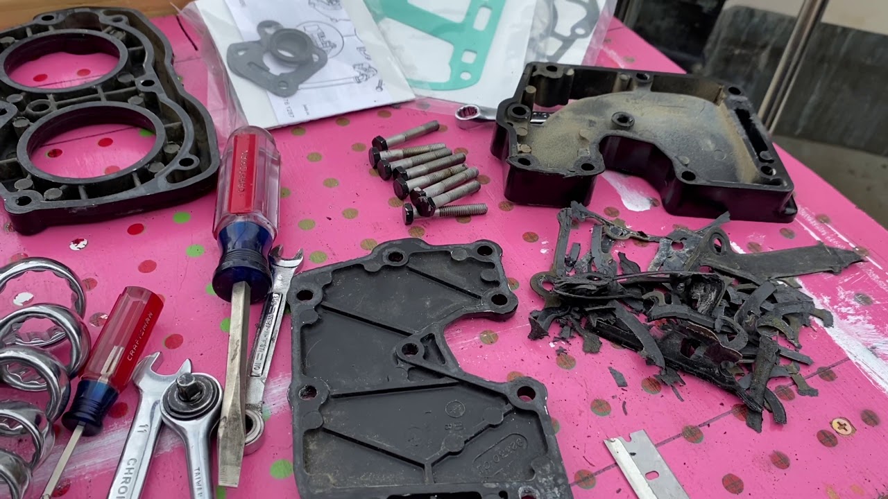 1997 Mercury 25HP 2-stroke Head gasket replacement