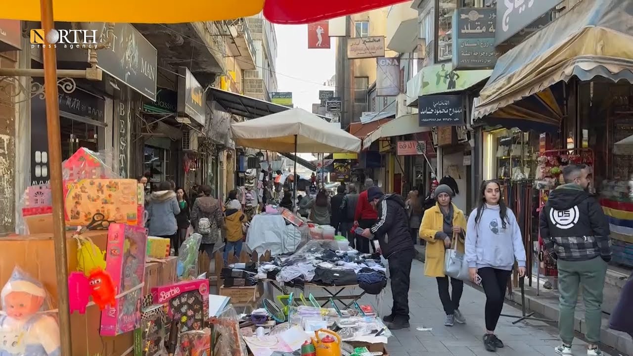 كيف يرى سكان في السويداء انتشار البسطات والأكشاك في الطرقات والساحات وعلى الأرصفة؟