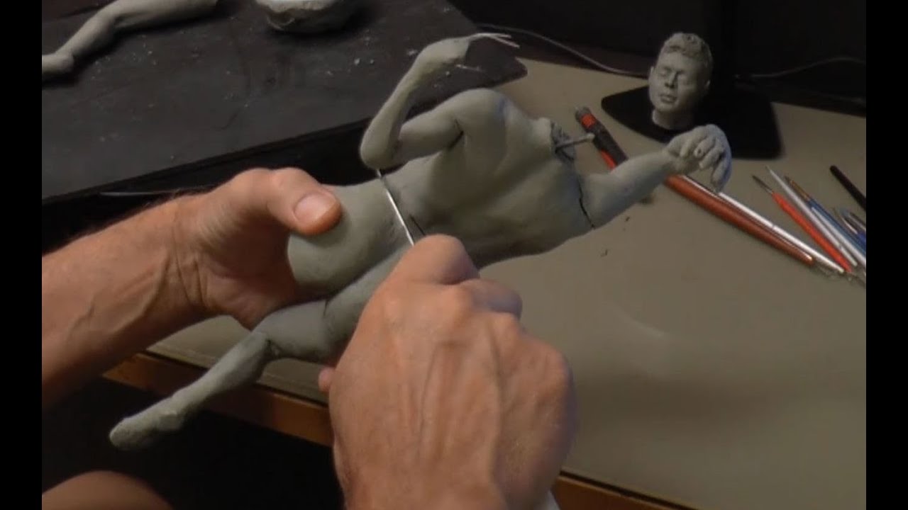 Sculpting a Female Figure 06