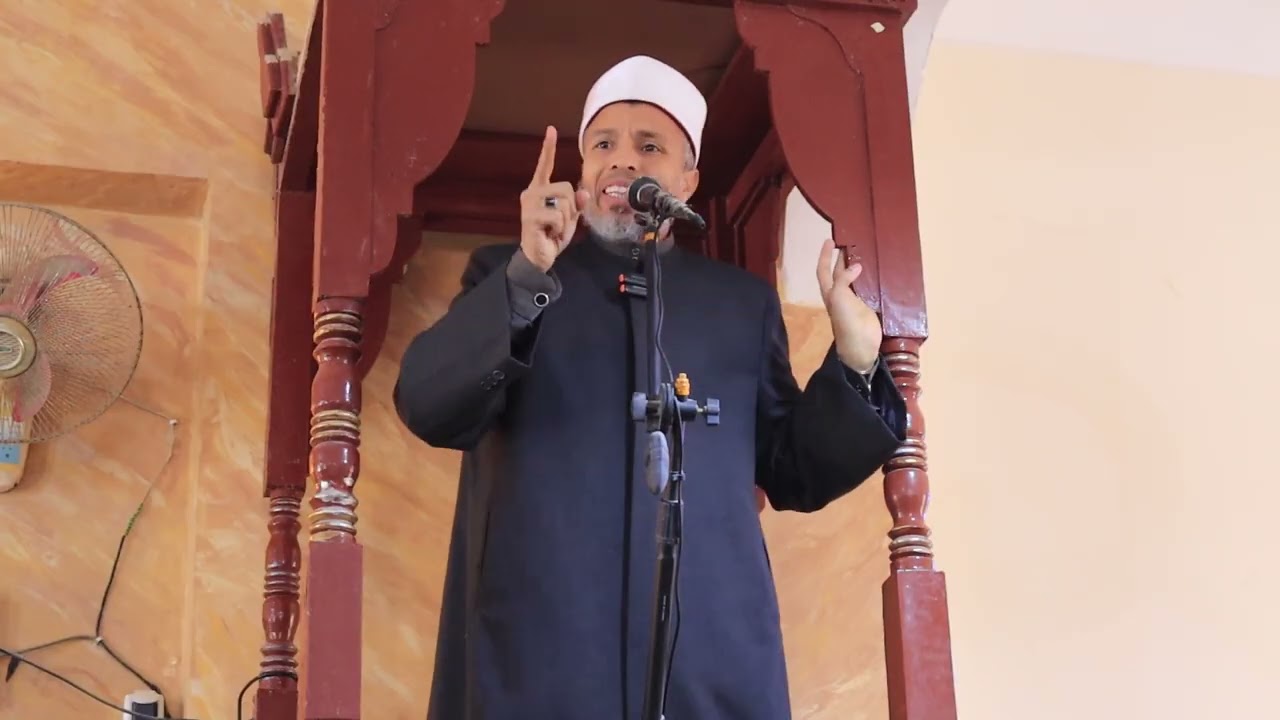 قصتان عن بر الوالدين ولماذا بكى الشيخ ؟