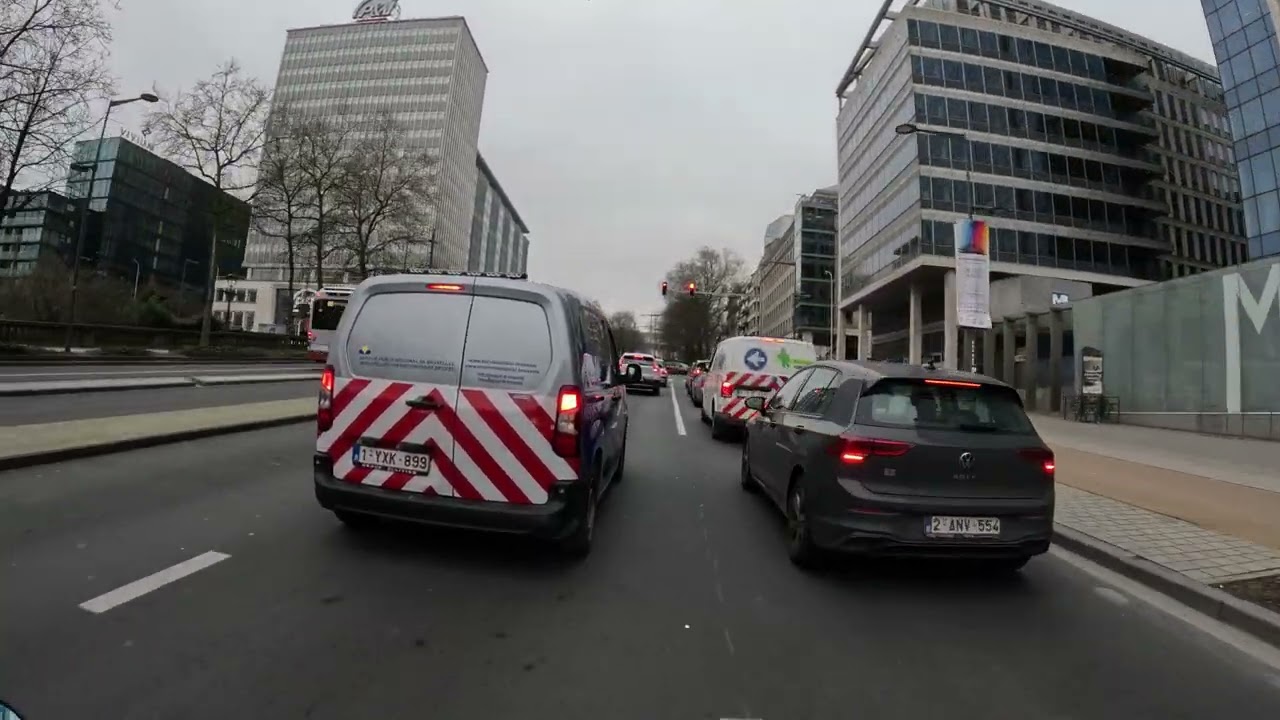VLOG MOTO Bruxelles, BALADE dans les rues de Bruxelles avec ma super SOCO TC MAX