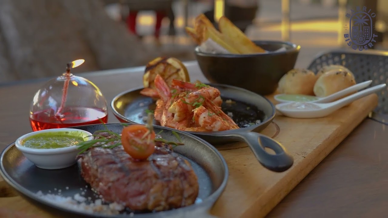 ANFITRIONES BISQUERTT: Barroco, carnes y mariscos con escenografía mediterránea