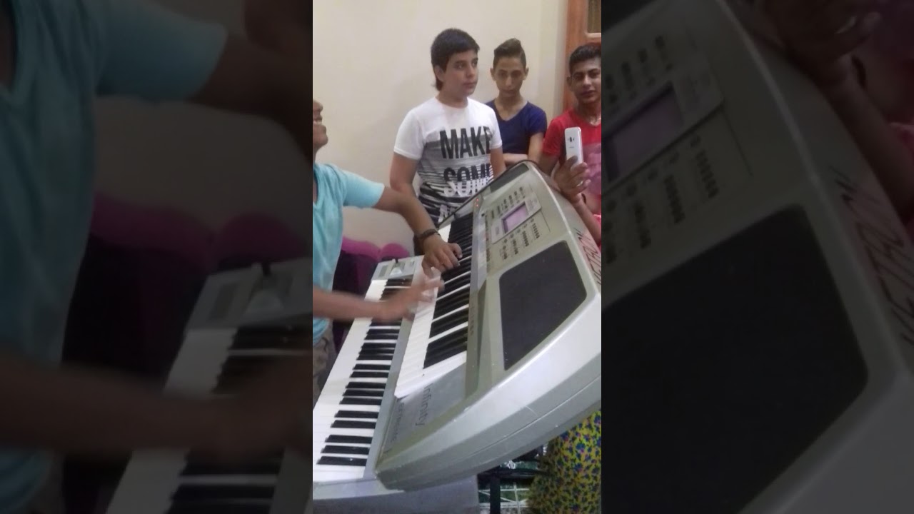 الطفل المعجزة عازف الكورغ حمودة