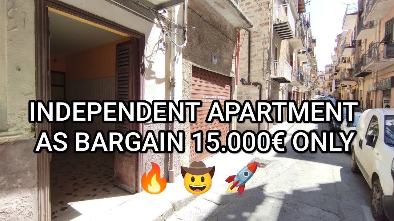 INDEPENDENT APARTMENT CLOSE TO THE MAIN SQUARE OF CARINI'S OLD TOWN 15.000€ ONLY