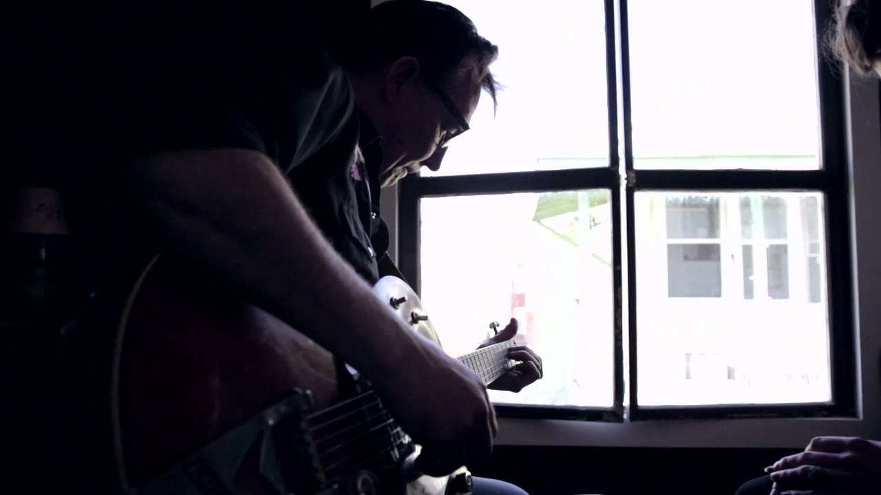 naked musicians - Kat Wright & Brett Hughes