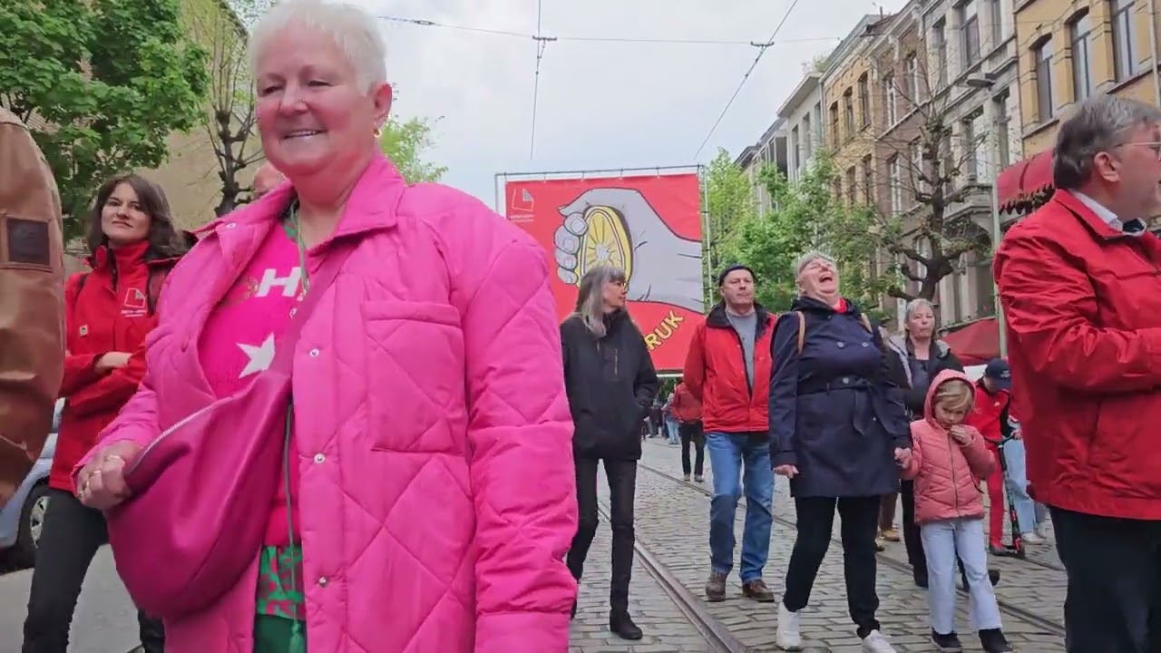 Sfeerbeeld 1 mei optocht Antwerpen 2023!