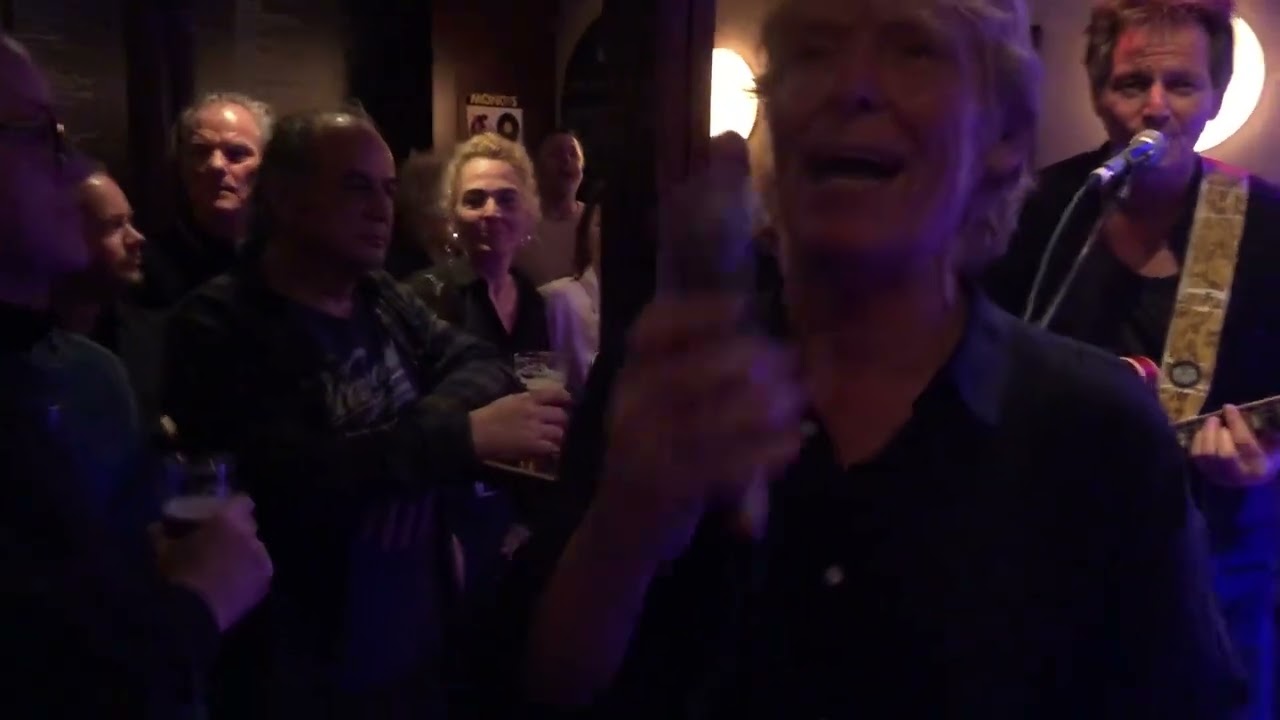 Ik sla zo graag een arm om je heen. Rooie Jos en Foute band Café Lokaal