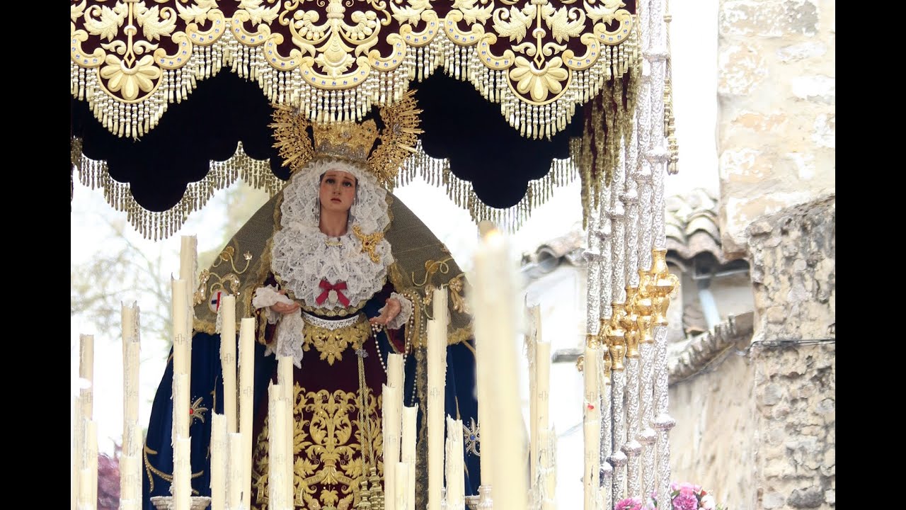 JUEVES SANTO BAEZA 2022 - María Santísima de la Trinidad por la Calle San Juan de Ávila