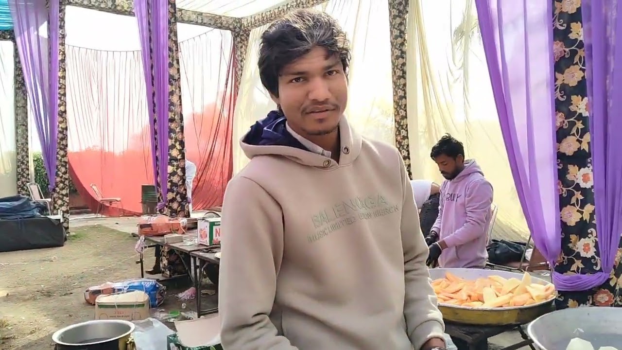 रानिया रोड सिरसा पैलेस में सामान दिया