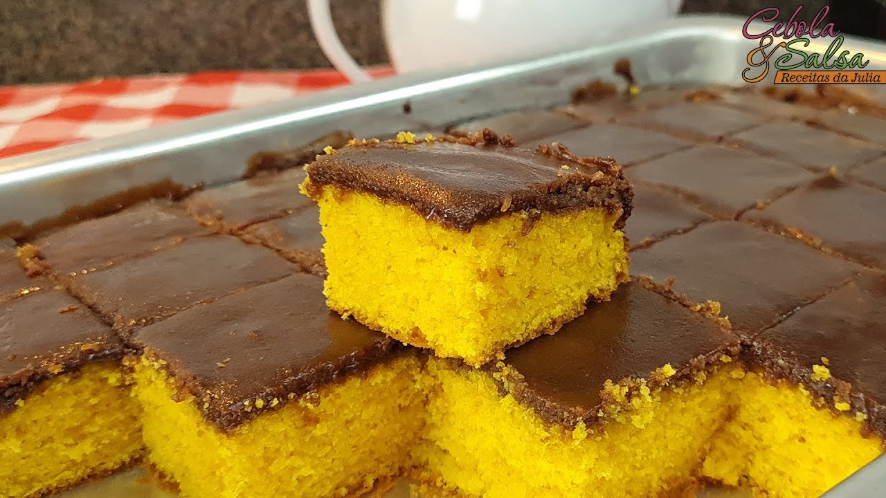 O MELHOR BOLO DE CENOURA DE LIQUIDIFICADOR COM COBERTURA DE CHOCOLATE  - Cebola e Salsa