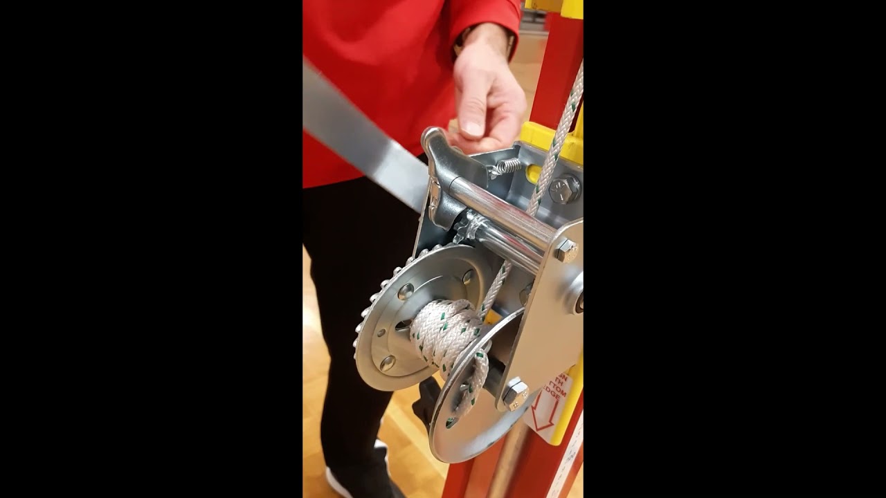 Using the volleyball net winches properly