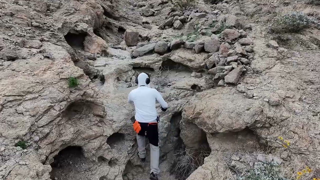 #16 beautiful wash canyon at the Cove.