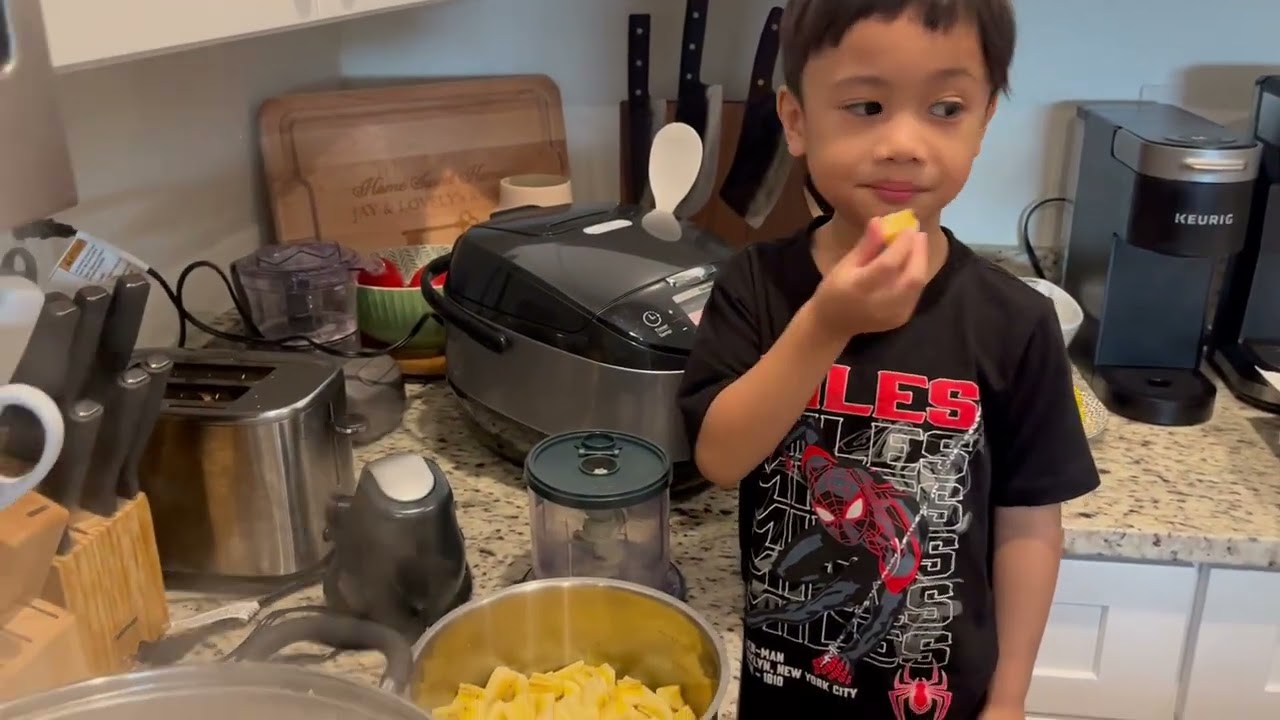 We cooked Lobsters, Crabs, and Bilo-bilo for our Anniversary 