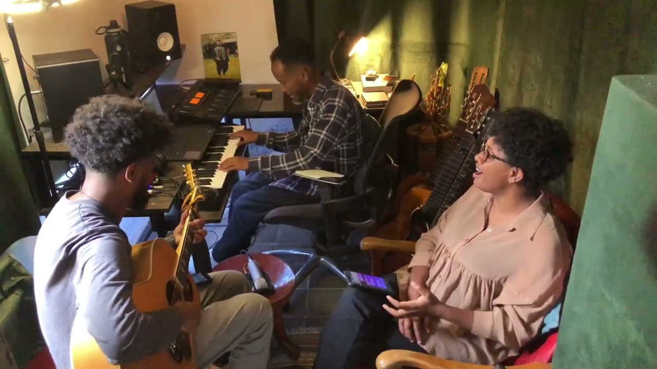 አንተ ነህ አምላኬ እገዛልሃለሁ original song by ሜሮን ተሰማ with Efrem Ashenafi and Yonathan Dawit