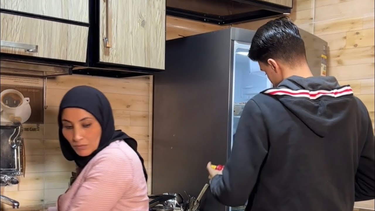 امه منعت الناس من الاكل