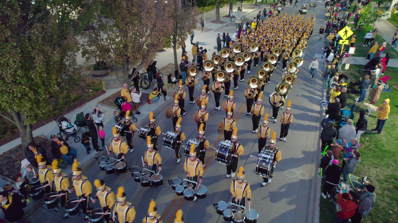 Hawkeye Marching Band Homecoming Parade 2021