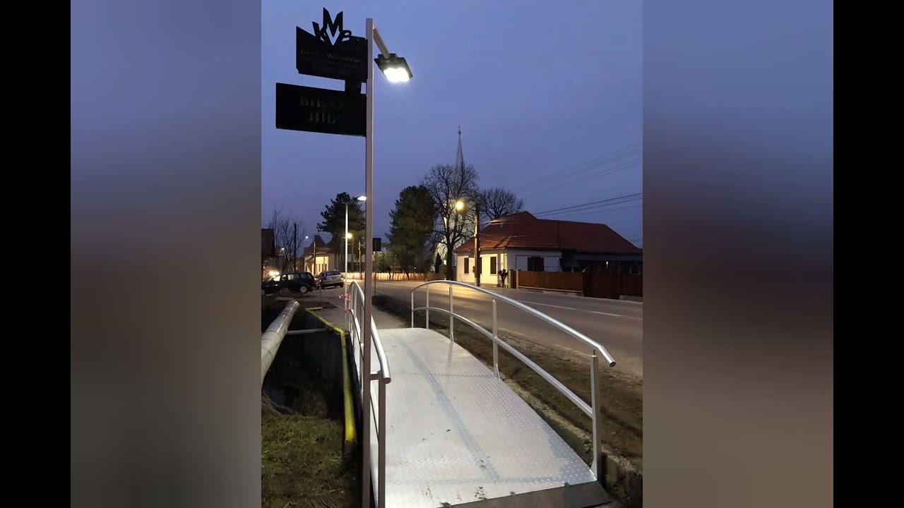 A nóta szavai sokszor többet mondanak, mint ezer szó.Hiányzik valaki ebből az utcából...