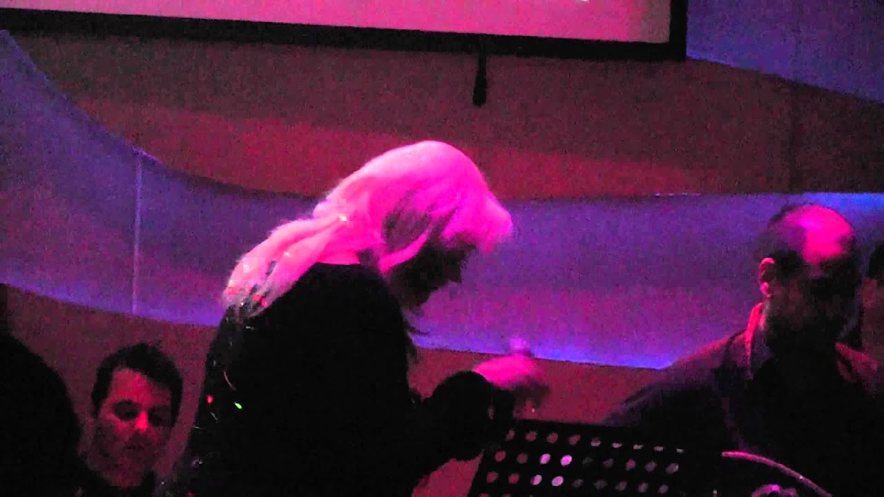 EVI KRANIDELI (LIVE , NOSTOS ClUB  25-1-13)