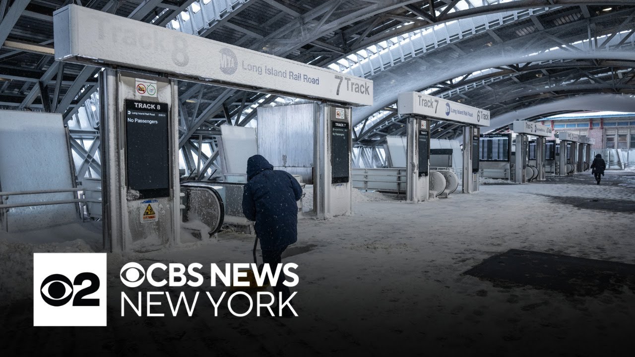 LIRR resumes a limited service as crews clean up tracks