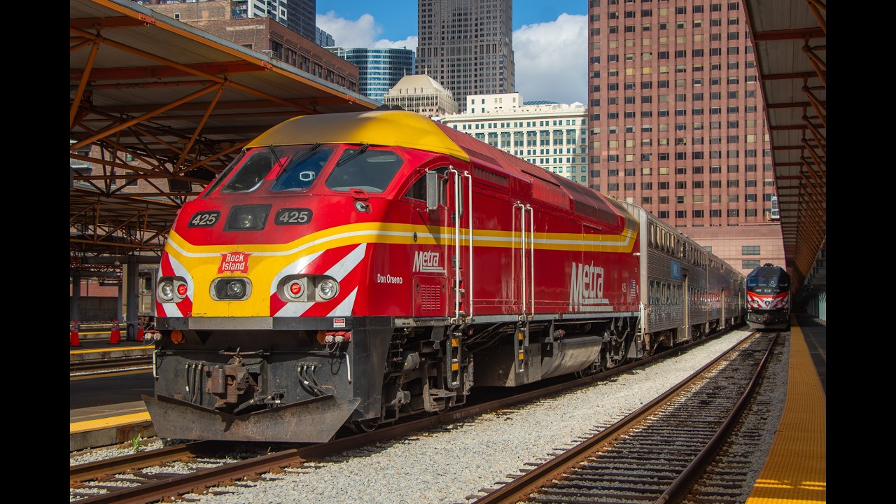 [RR] - Metra Trains at LaSalle Street Station