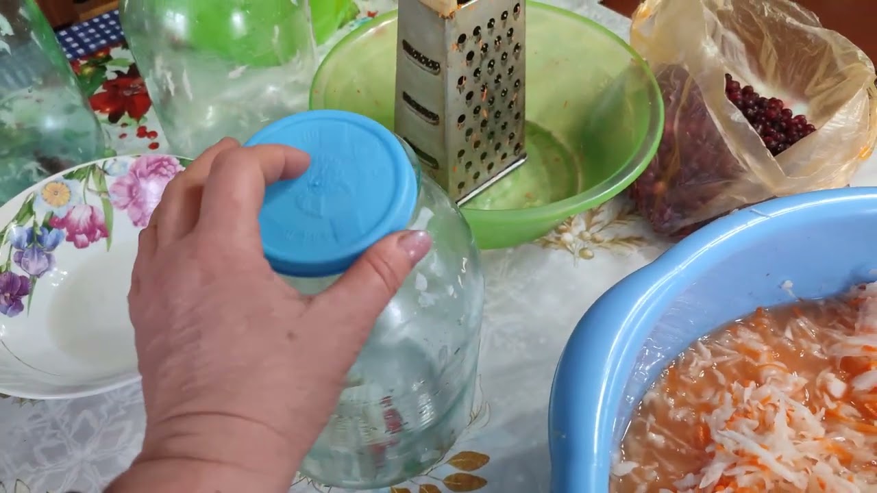 Обалденно вкусная квашеная капуста 😋