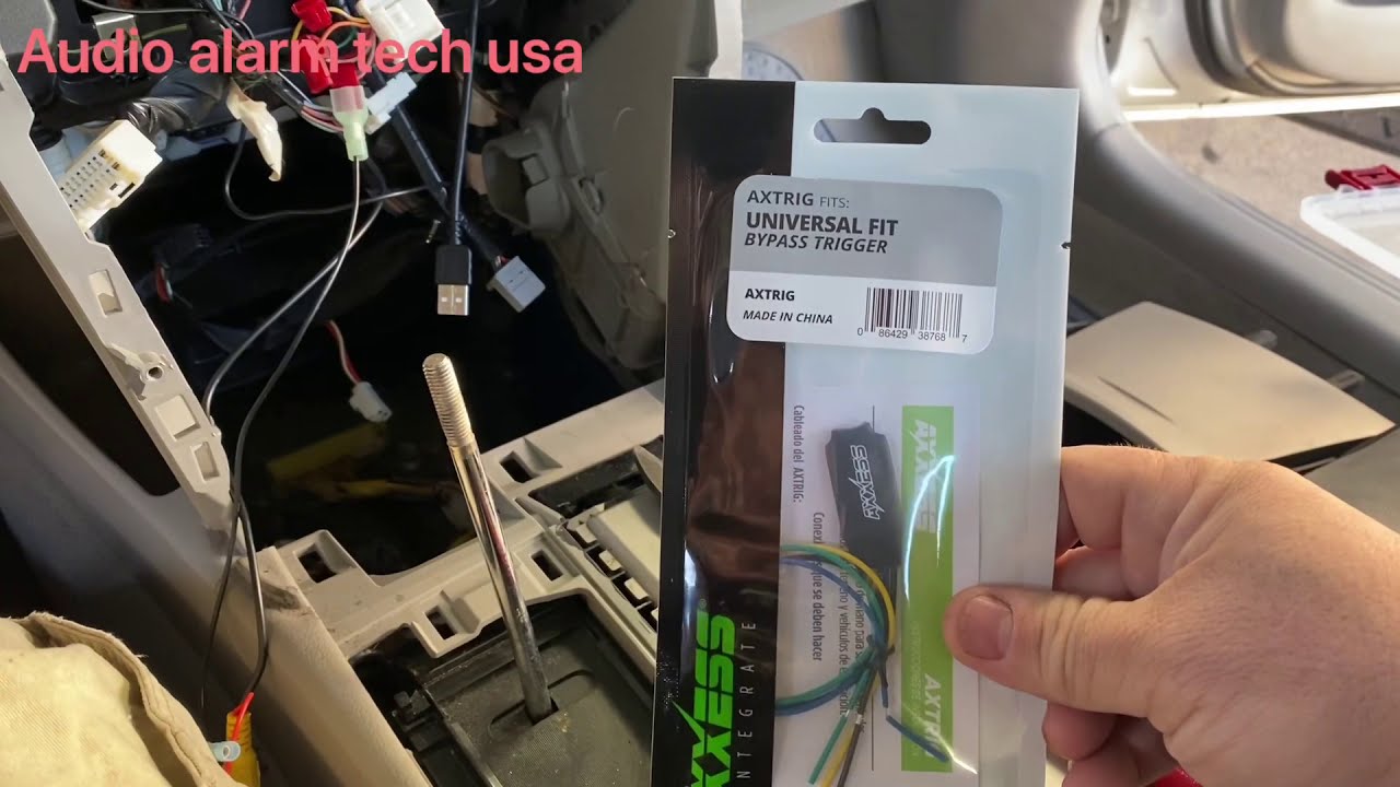 Cómo instalar un módulo para estéreo con sistema JBL 2008 Toyota Camry
