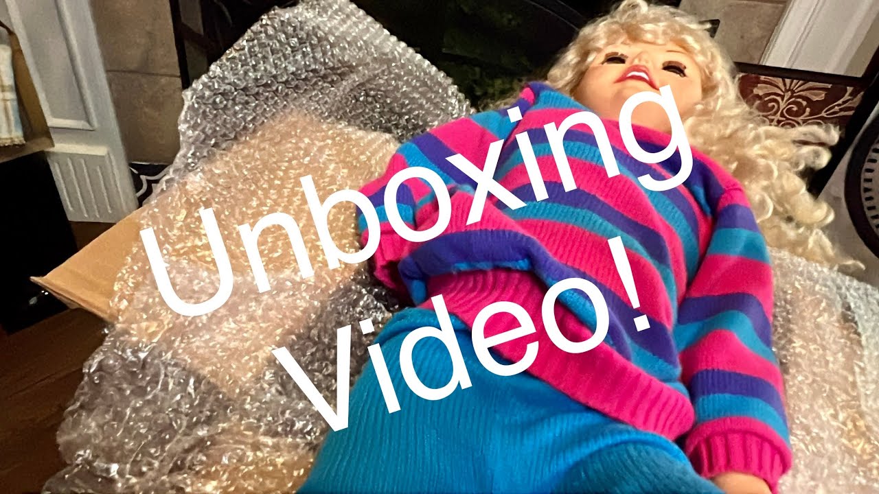 Unboxing Video! Jill and Pee-wee Herman dolls.