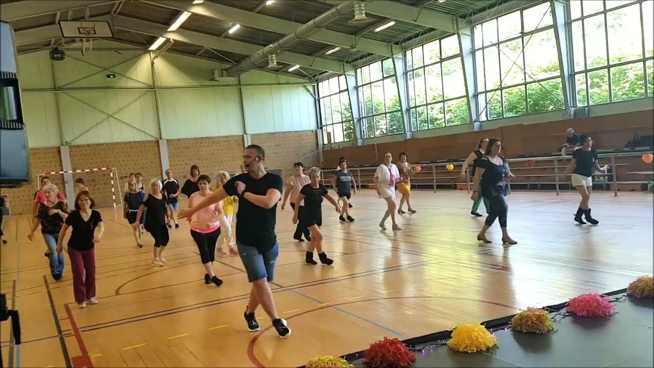 COMPLICATED Line Dance de Jonas Dahlgren