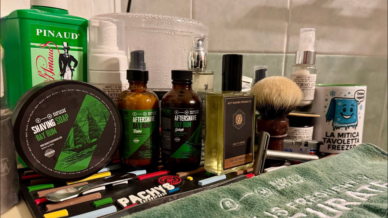 Bay Rum by Barrister and Mann-Tatara Amakuni SE Razor-ciuffo tasso Tyrant T4 manico in legno Oumo