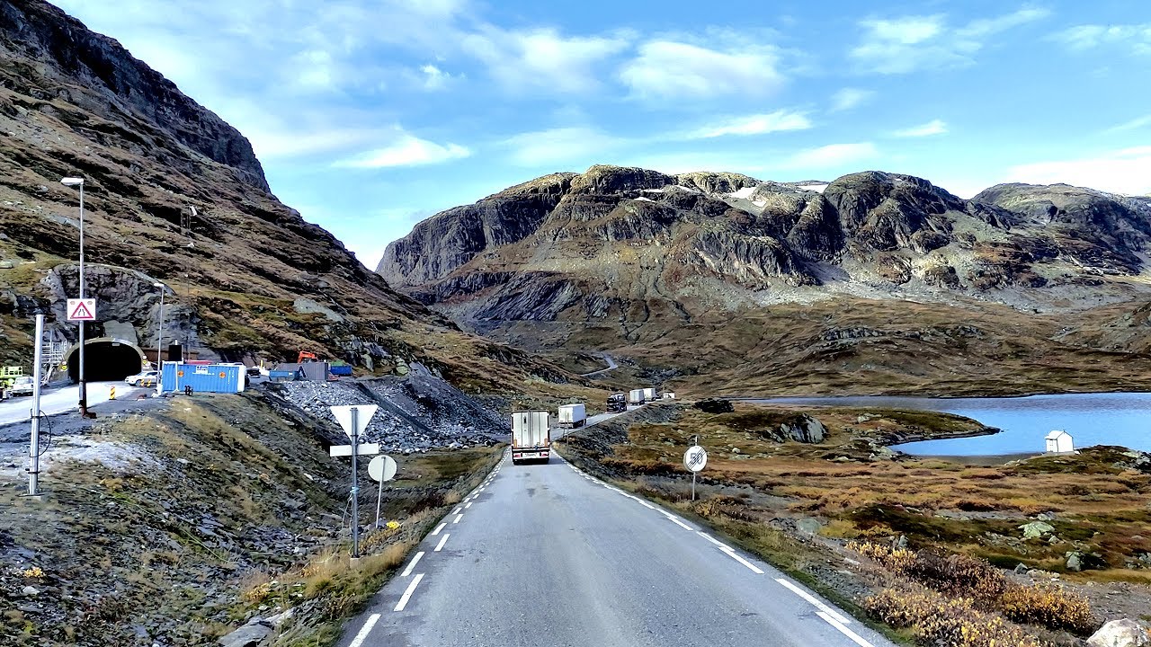 CW Driving Norway E134-Dyrskar Turistveg. Tunnel closed.