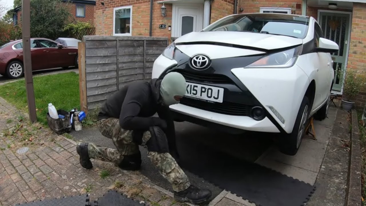 Mobile Mechanic. Onsite Vehicle Clutch Replacement.
