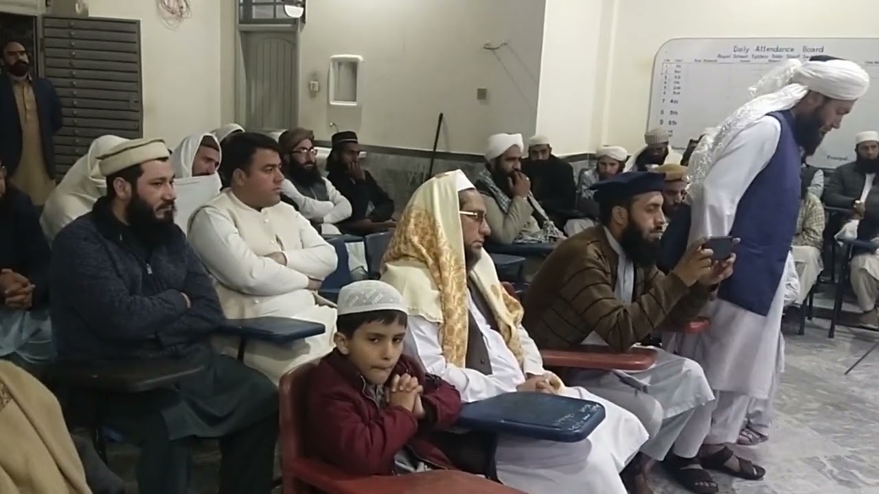 Qari Abdul Ghafoor reciting the holy Quraan.
