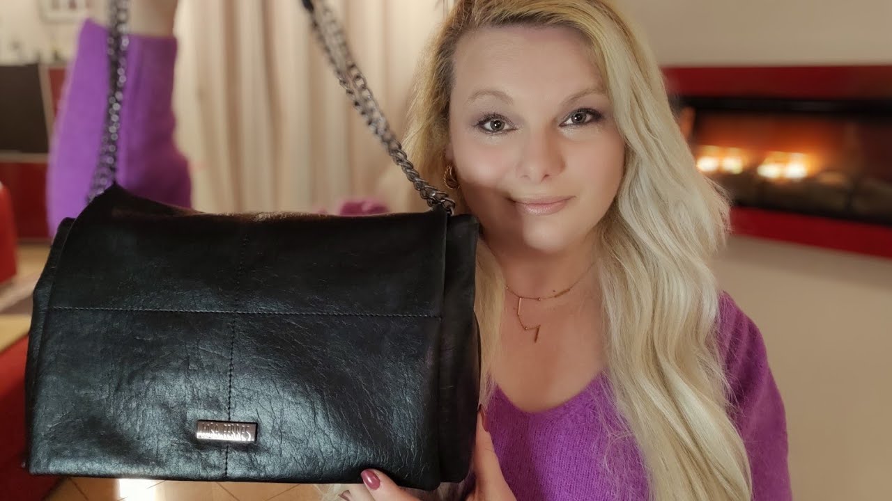 What's in My Bag ASMR Soft Spoken👛