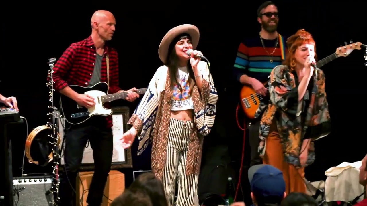 KARMIC | WISDOM PIE LIVE (Sofar Sounds in Linz, Austria)