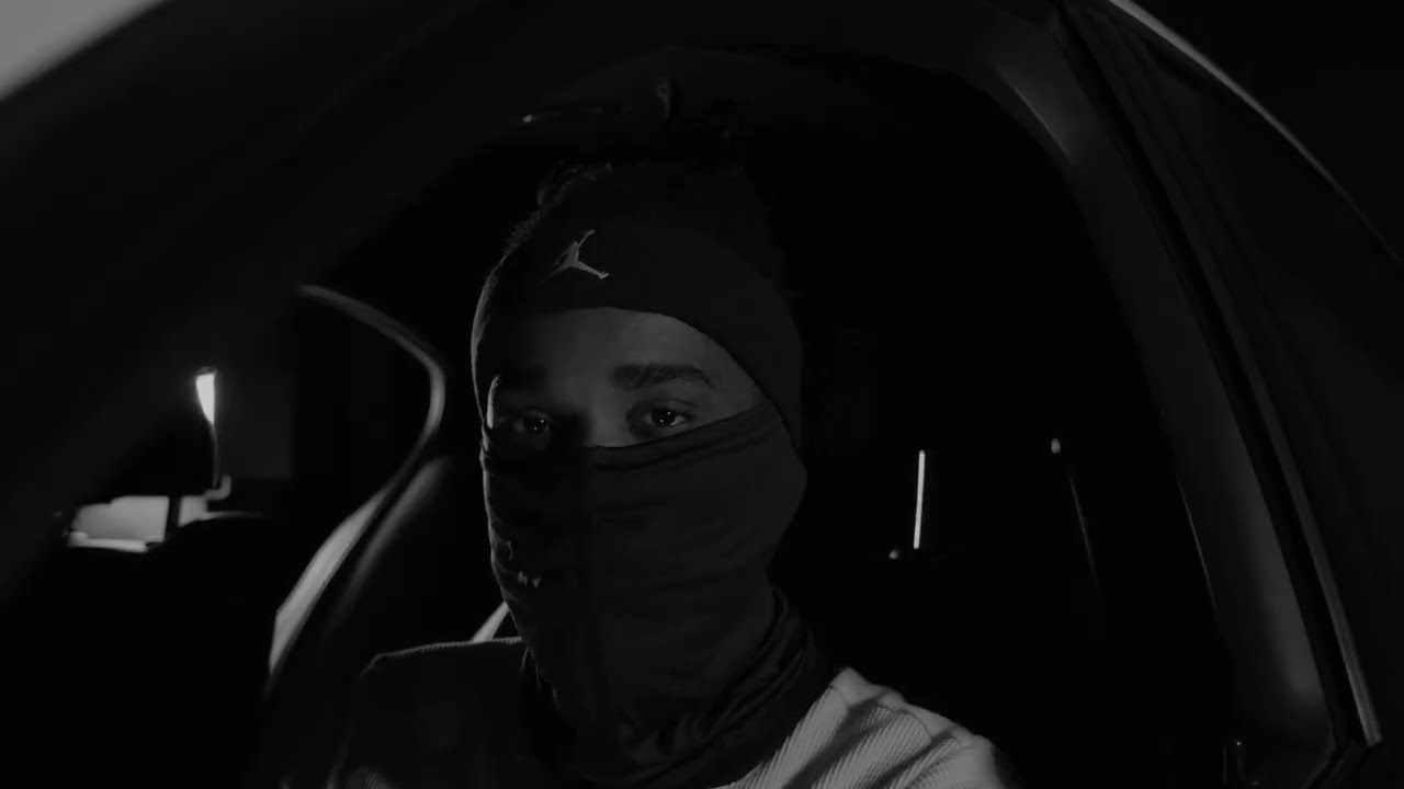@FayamsOfficiel  Moufia Zoo II (Street Clip)