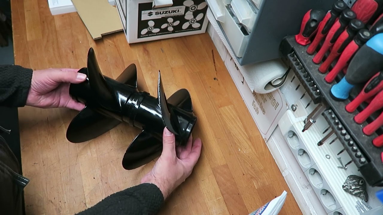 Boot Linder Arkip 460 - Propeller beim Außenborder wechseln, Steigung erhöhen um Drehzahl zu senken
