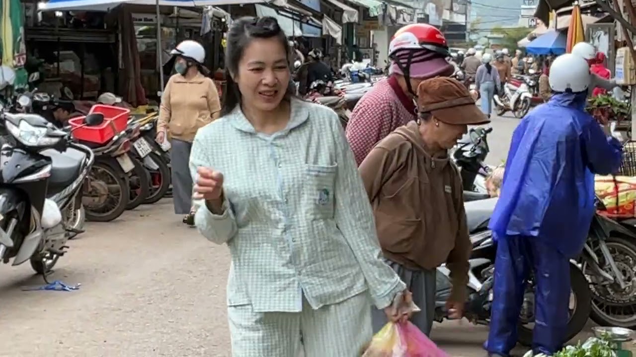 Thứ bảy 14-3 Chợ quê miền núi. Cảm ơn cả nhà đã xem 