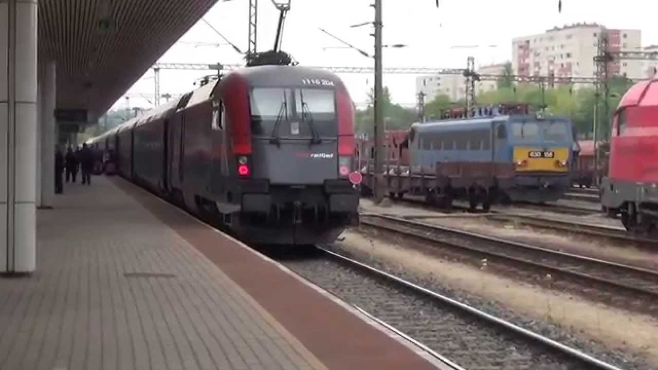 Budapest Kelenföld, Railjet Zug fährt nach München Hbf. über Wien Westbf. ab