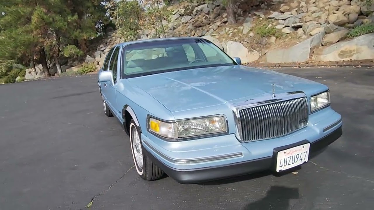 1997 Lincoln Town Car Signature Series