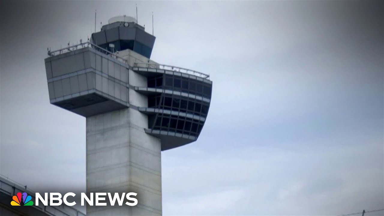 Pilot says he hit drone on final approach to JFK airport