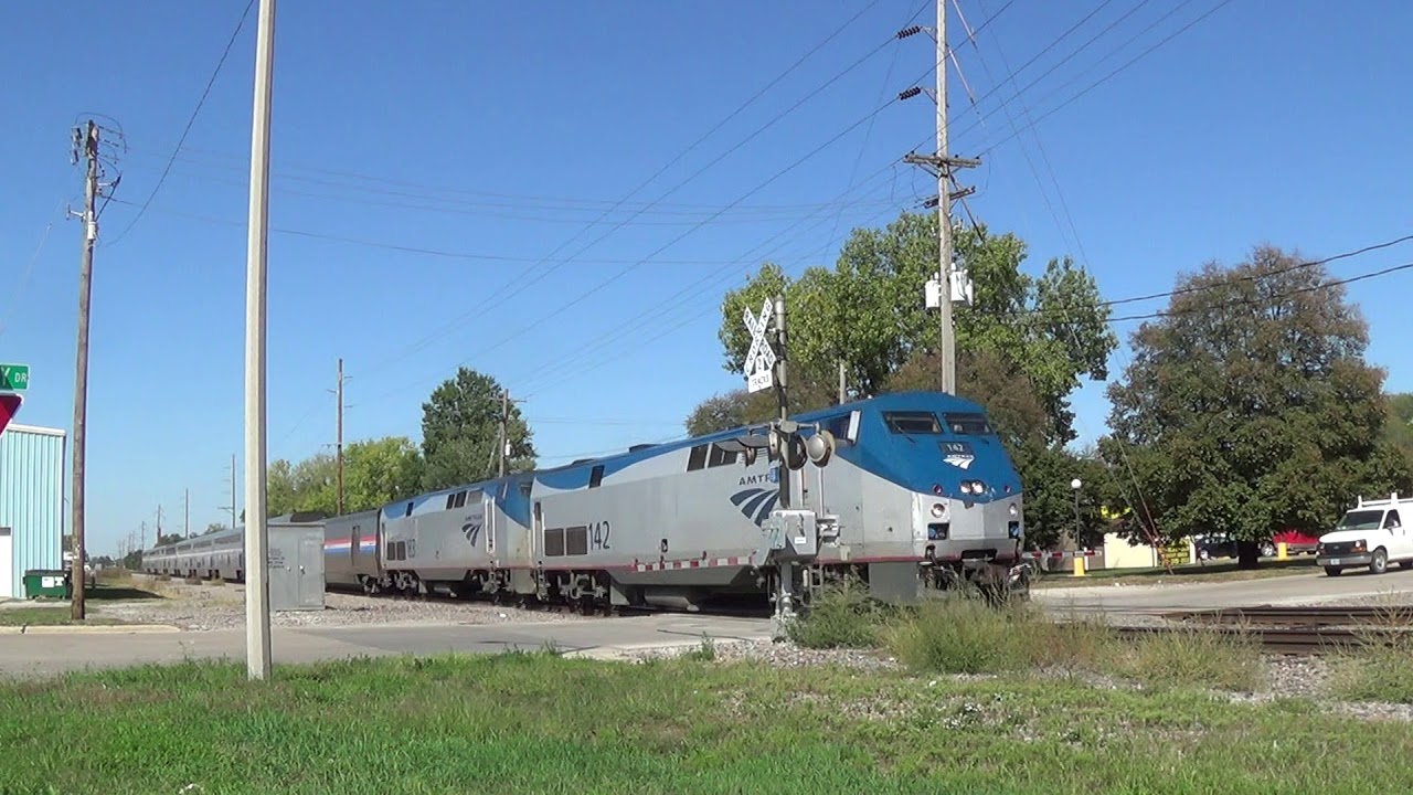 Eastbound California Zephyr Arriving at Ottumwa
