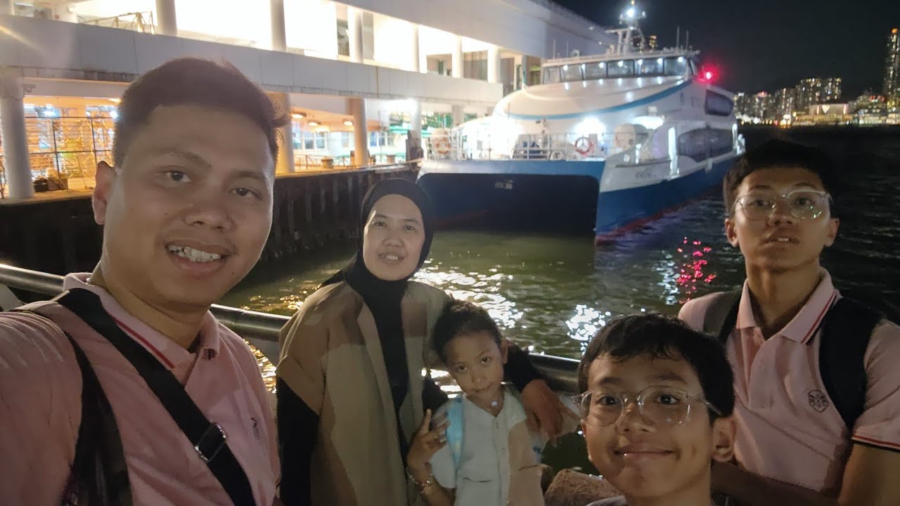 Family Trip Hongkong Day-1 Cathay Pacific Flight and Victoria Harbour