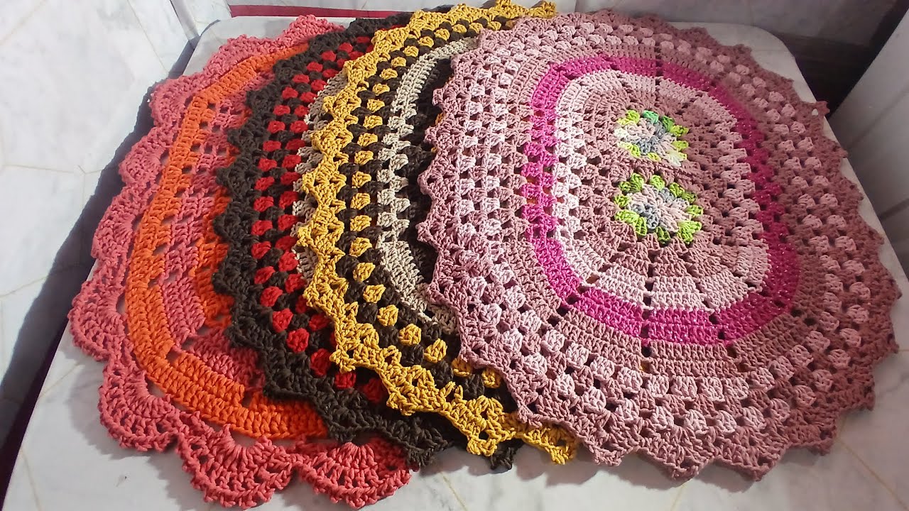 @Crochedarayatelie  tapete mini ray@atelielorencroche  FLORZINHA PARA BASE
