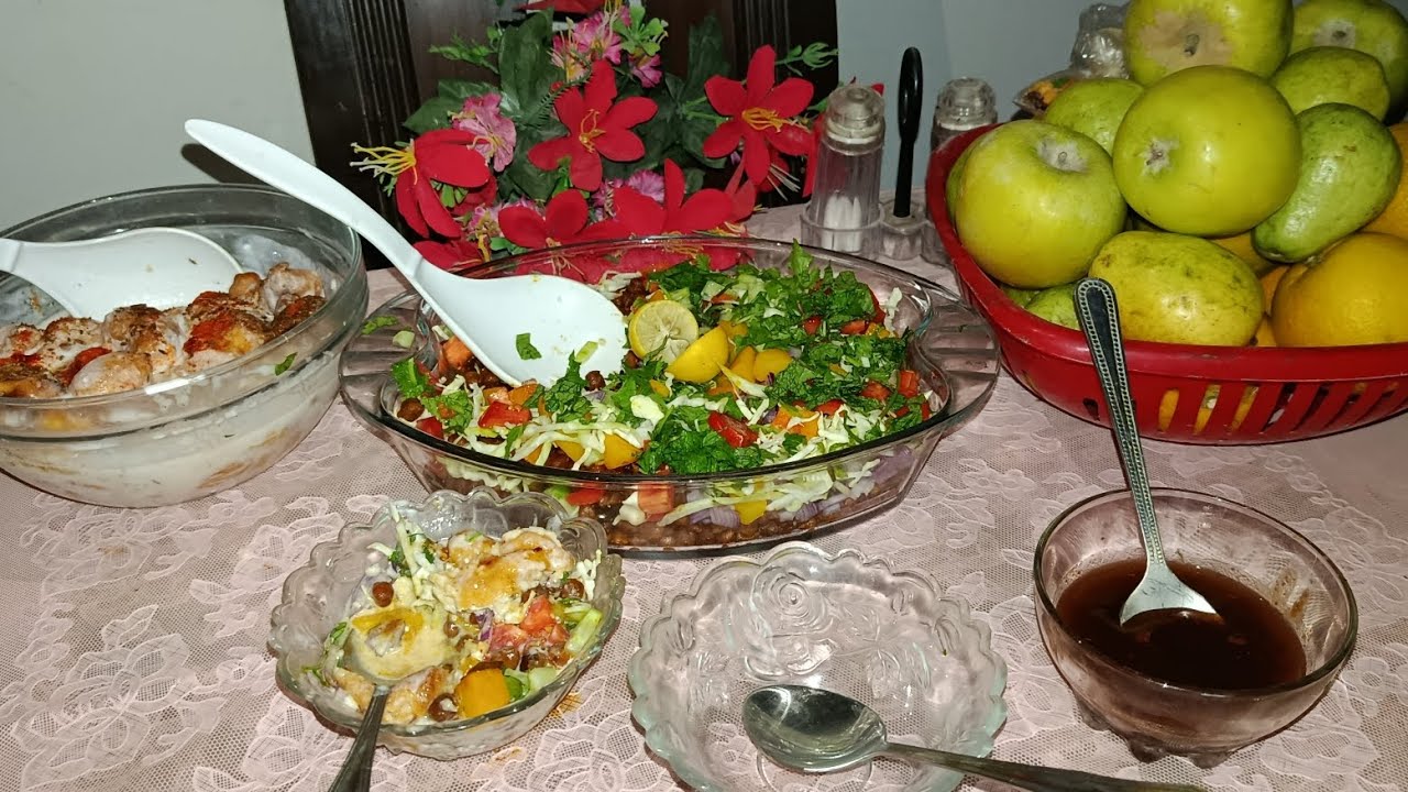 Spicy Chana Chat Recipe With Dahi Phulki 