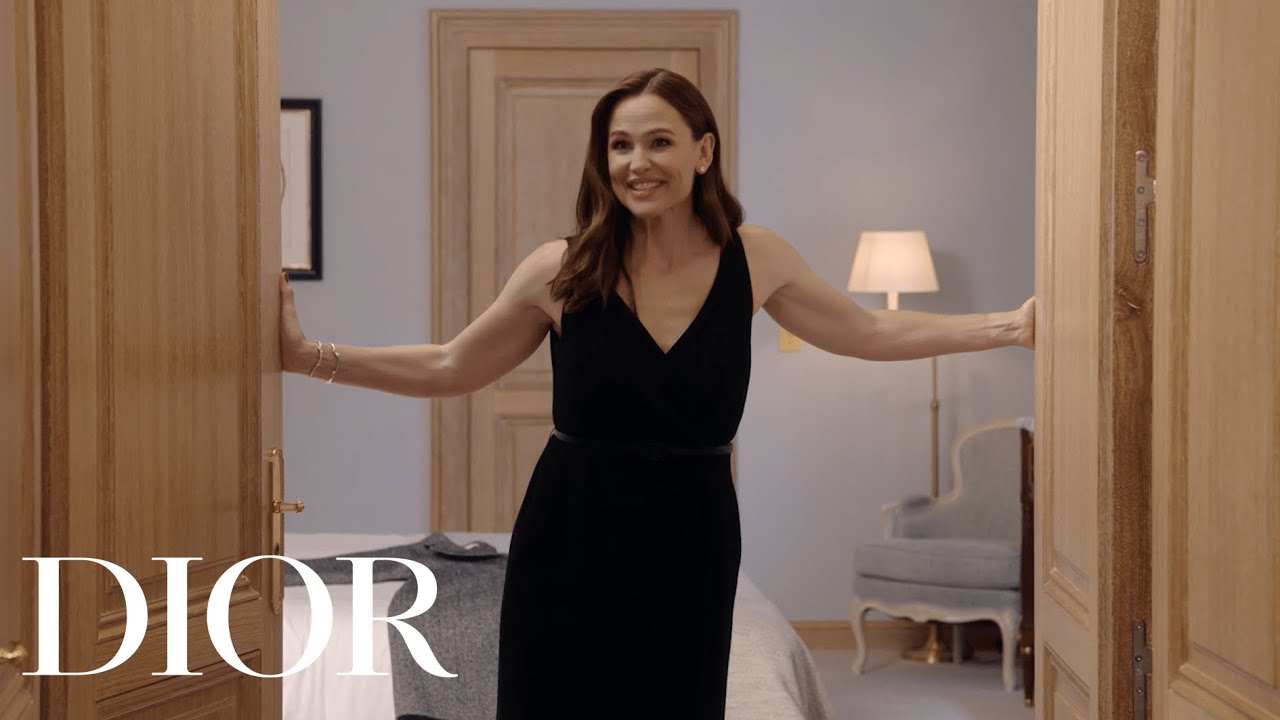 Getting ready with Jennifer Garner for Dior Spring-Summer 2025