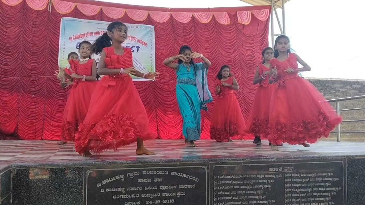 Colors dance performance by 3rd standard students in English carnival 💐👌💐👍💐👏💐