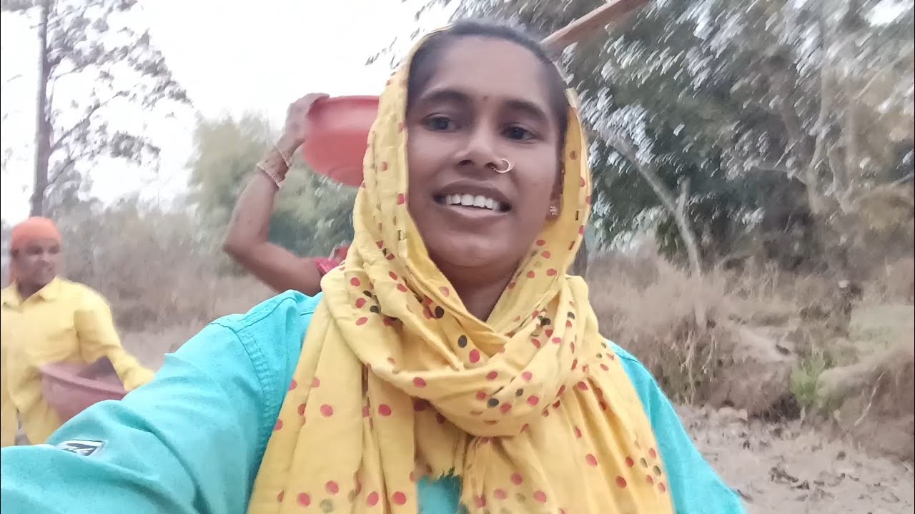 गांव में चलत हे अभी का काम!!@Girl form CG 