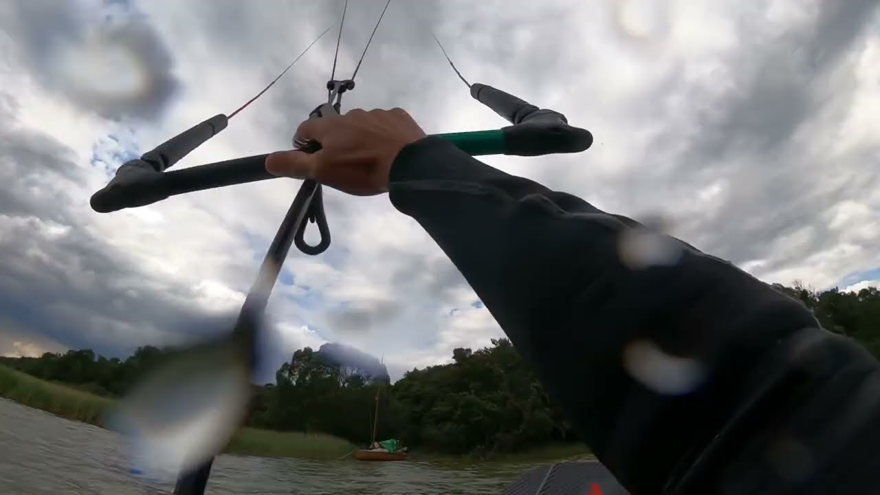 Kitesurfen auf der Müritz, When the Wind Talks….Kitespot Boek, Kiteboarding Vlog