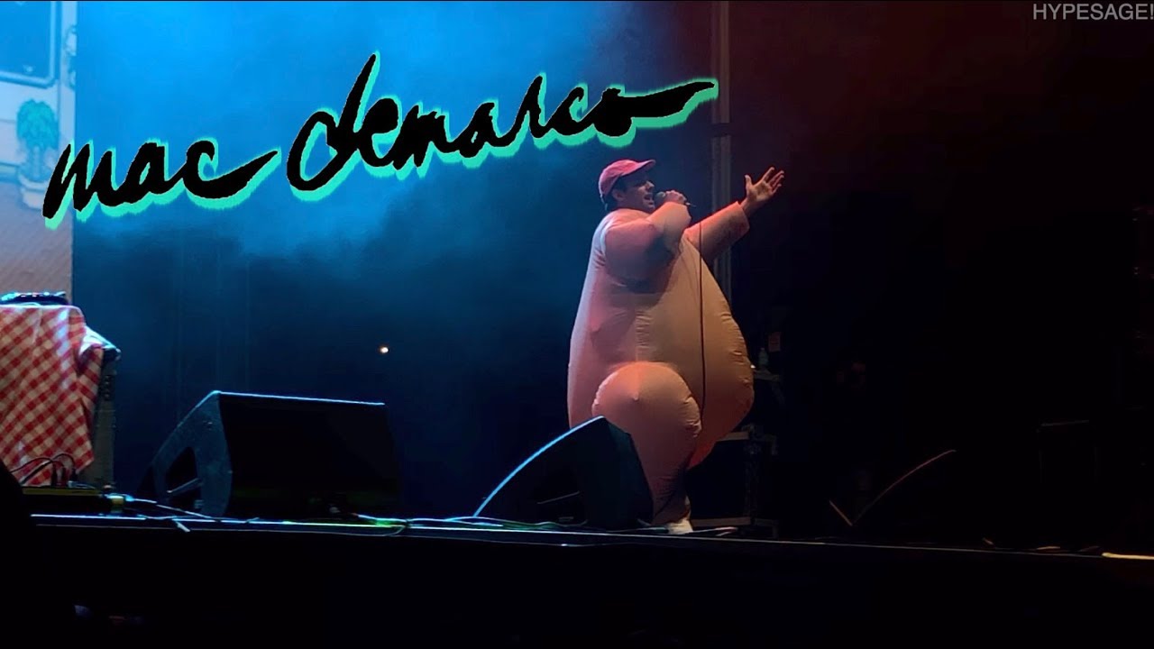 Mac DeMarco - Passing out Pieces LIVE! | Tropicalia 2018