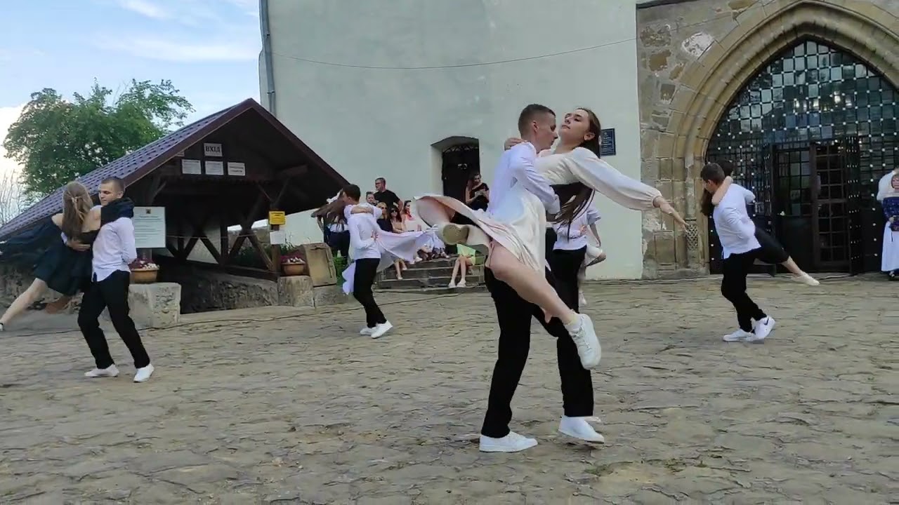 Випускний вальс. Межиріцький ліцей